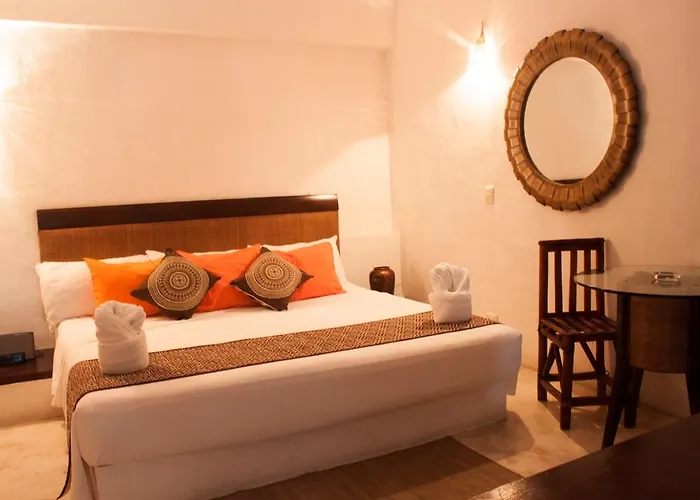 Siesta Fiesta - 5th Avenue (adults Only) Hotel