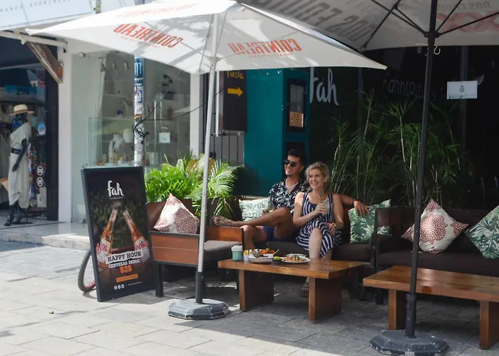 Siesta Fiesta - 5th Avenue (adults Only)