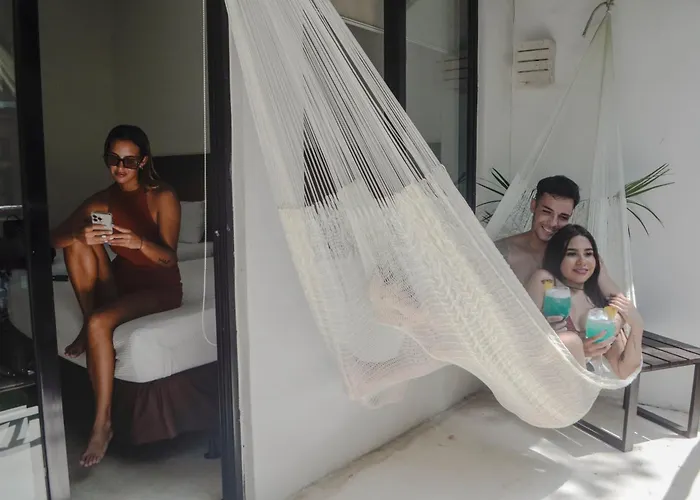 Siesta Fiesta - 5th Avenue (adults Only) Hotel 2*
