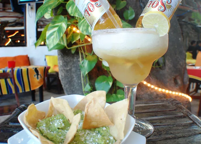 Siesta Fiesta - 5th Avenue (adults Only)