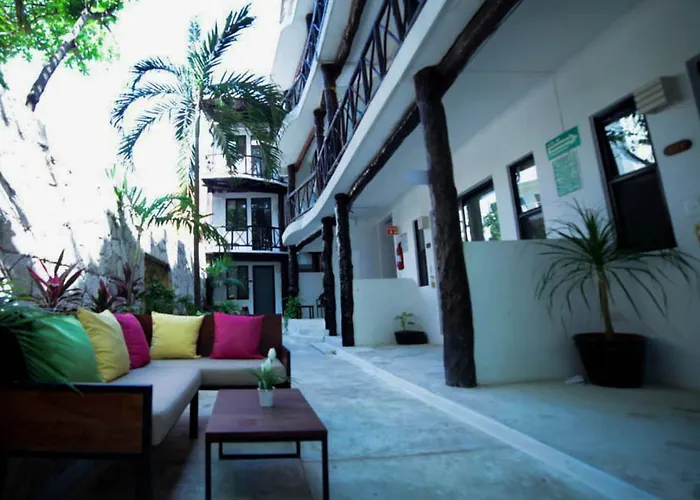 Siesta Fiesta - 5th Avenue (adults Only)